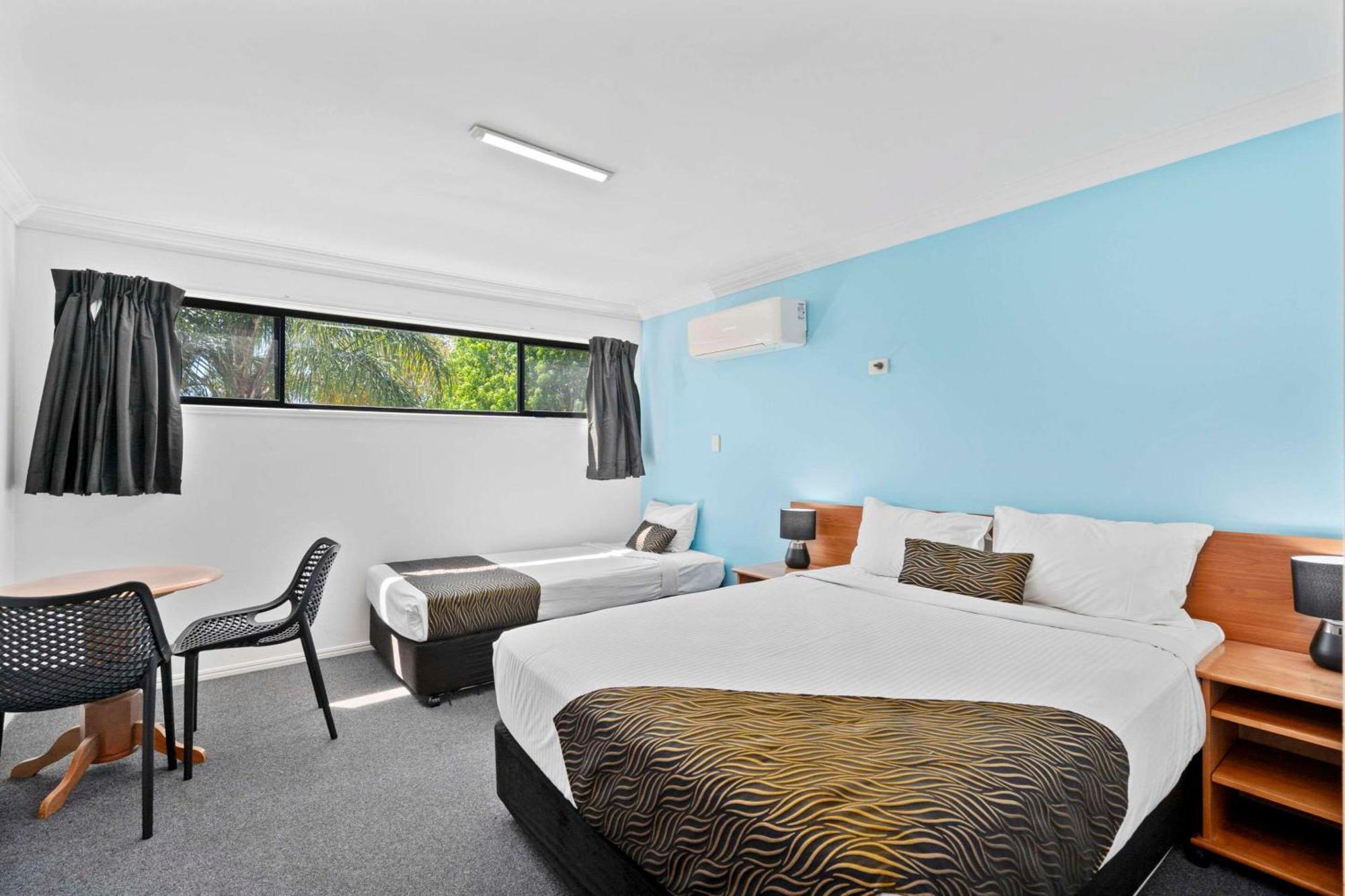 อีโคโน ลอดจ์ วอเตอร์ฟอร์ด Villa โลแกนลี ภายนอก รูปภาพ